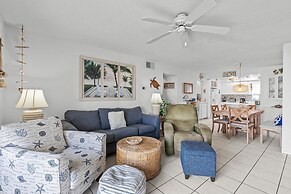 Colony Beach Club 139