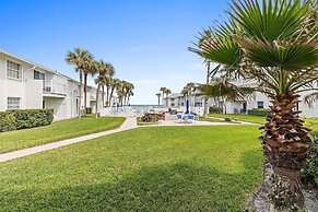 Colony Beach Club 139