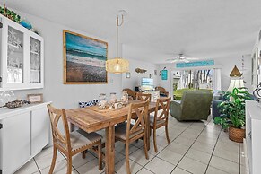 Colony Beach Club 139