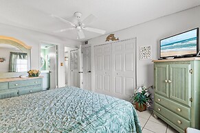 Colony Beach Club 139