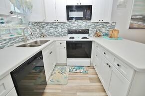 Colony Beach Club 147