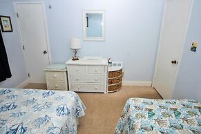 Colony Beach Club 147