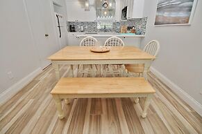 Colony Beach Club 147