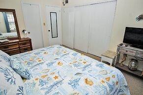 Colony Beach Club 147