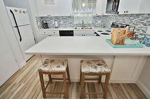 Colony Beach Club 147