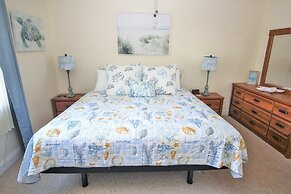 Colony Beach Club 147