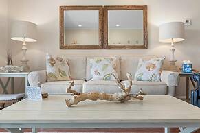 Colony Beach Club 204