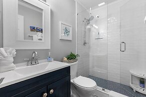 Colony Beach Club 204