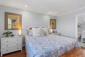 Colony Beach Club 204