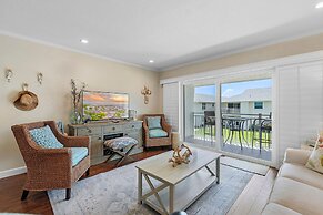 Colony Beach Club 204