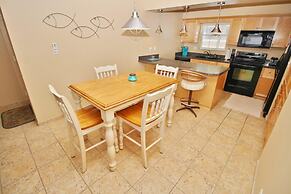 Colony Beach Club 205