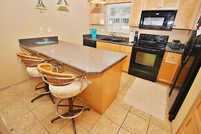 Colony Beach Club 205