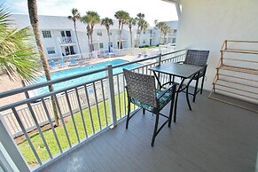 Colony Beach Club 205