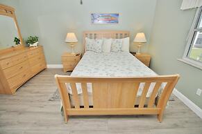 Colony Beach Club 205