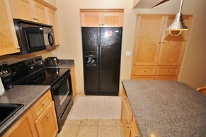 Colony Beach Club 205