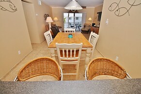 Colony Beach Club 205