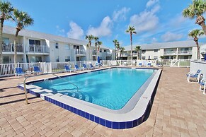 Colony Beach Club 207