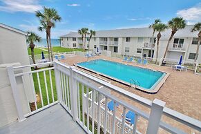 Colony Beach Club 207