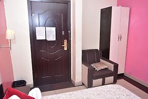 Ai-Royal Hotel & Suites