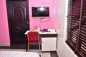 Ai-Royal Hotel & Suites