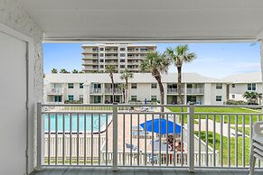 Colony Beach Club 220