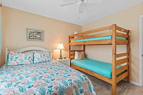 Colony Beach Club 220