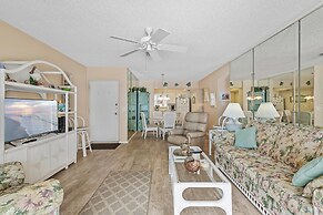 Colony Beach Club 220