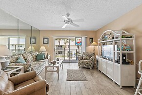 Colony Beach Club 220