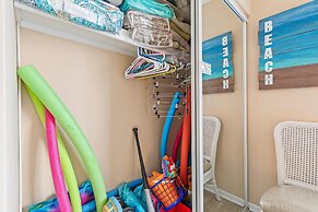 Colony Beach Club 220