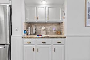 Colony Beach Club 223