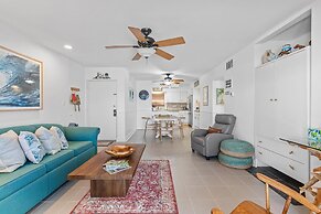 Colony Beach Club 223