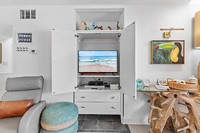 Colony Beach Club 223