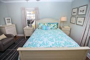 Colony Beach Club 223