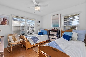 Colony Beach Club 223