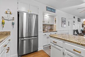 Colony Beach Club 223