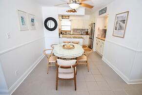 Colony Beach Club 223