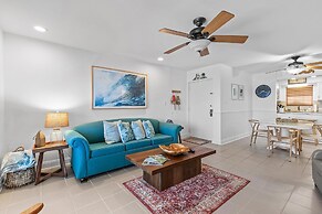 Colony Beach Club 223