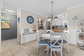 Colony Beach Club 224