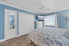 Colony Beach Club 224