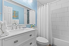 Colony Beach Club 224