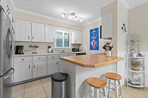 Colony Beach Club 224