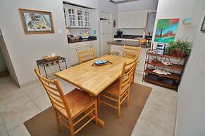 Colony Beach Club 228