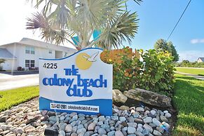 Colony Beach Club 228