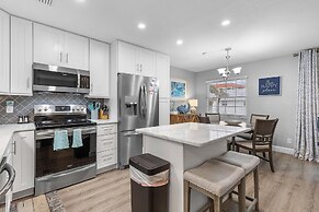 Colony Beach Club 233