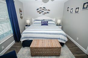 Colony Beach Club 233