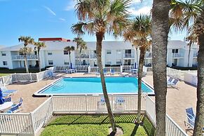 Colony Beach Club 233