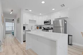 Colony Beach Club 235