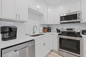 Colony Beach Club 235