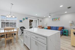 Colony Beach Club 235