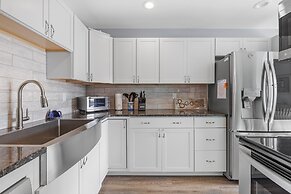 Colony Beach Club 237